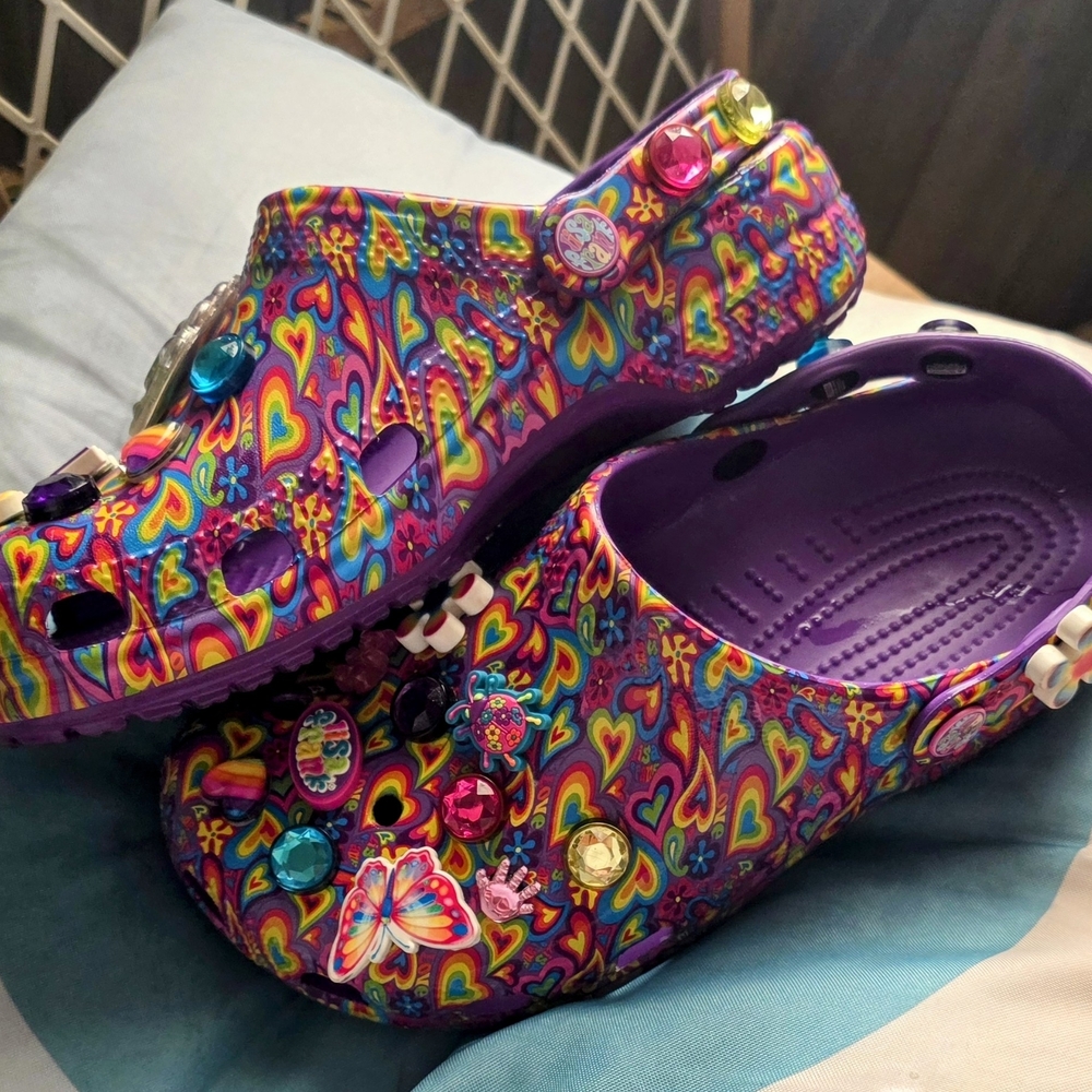 Lisa Frank Limited Edition Crocs – Size 8 – Rare! - Picture 6 of 8